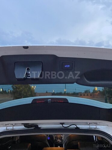 Hyundai Santa Fe-12