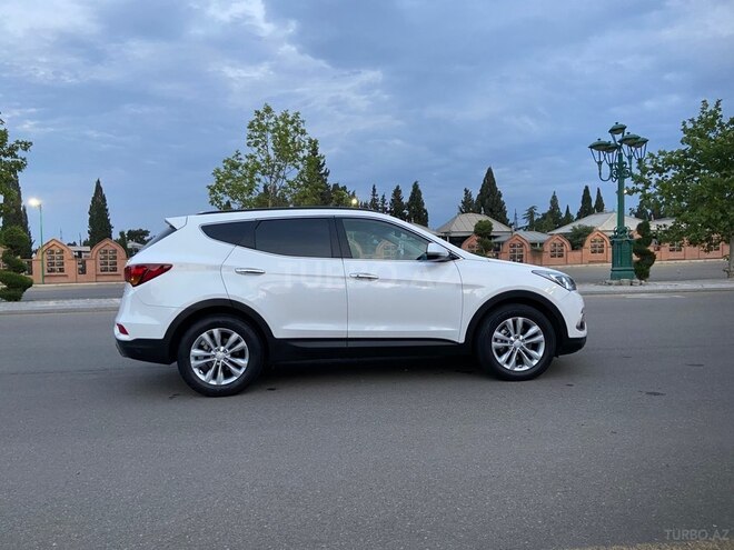 Hyundai Santa Fe-5