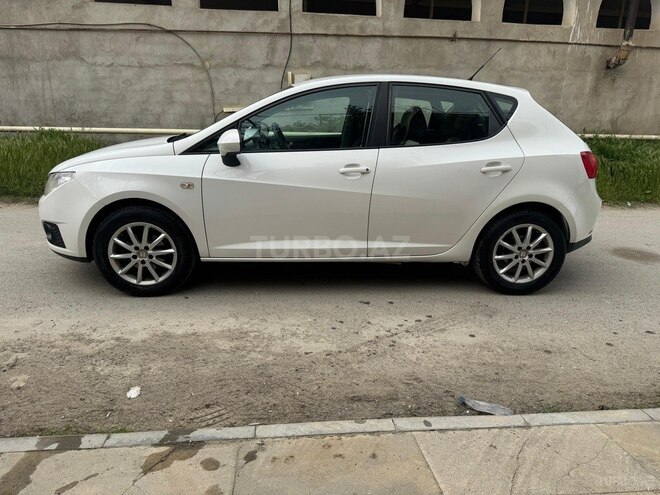 SEAT Ibiza-12