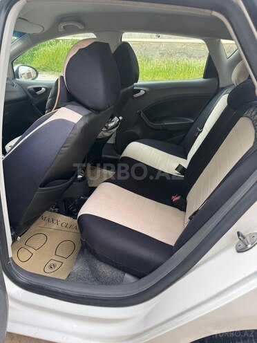 SEAT Ibiza-8