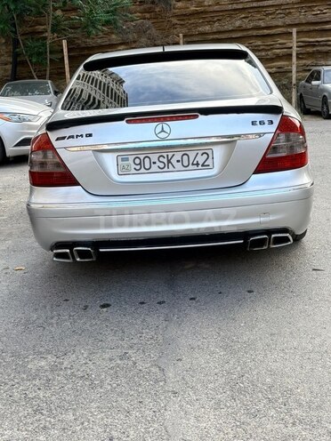 Mercedes E 320-2