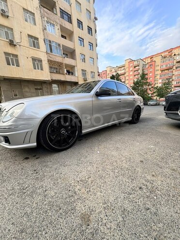 Mercedes E 320-6