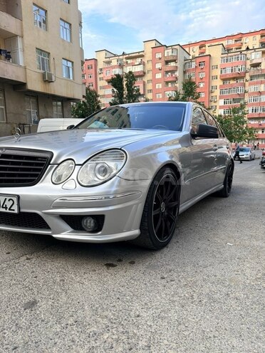 Mercedes E 320-9