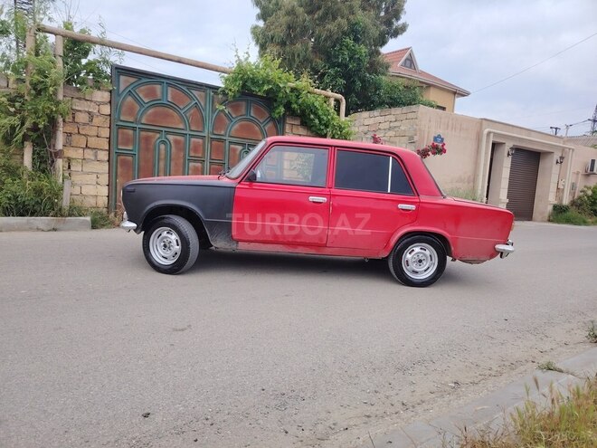 LADA (VAZ) 21011-13