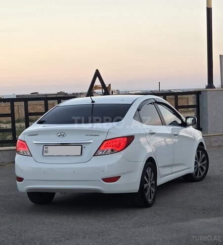 Hyundai Accent-6