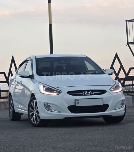 Hyundai Accent-4