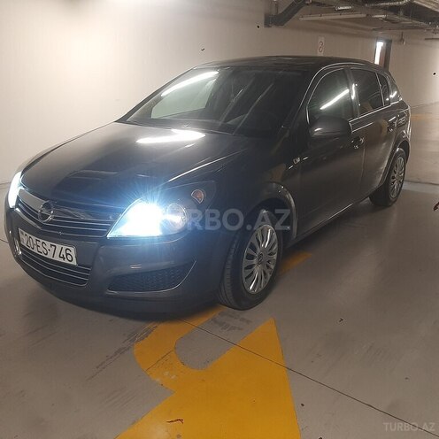 Opel Astra-12