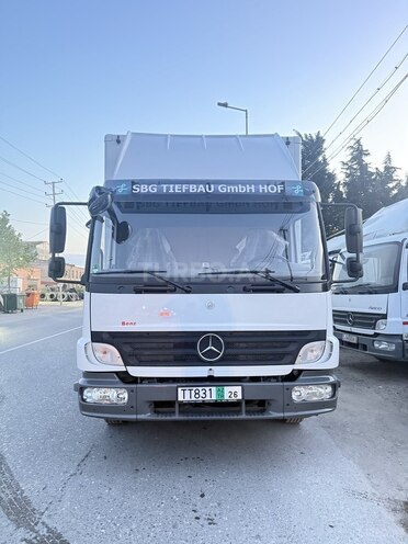Mercedes Atego 818-1