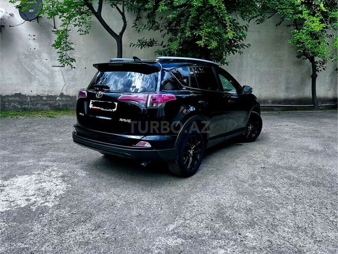 Toyota RAV4-5