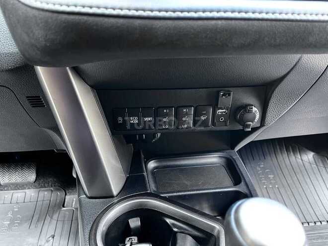Toyota RAV4-13