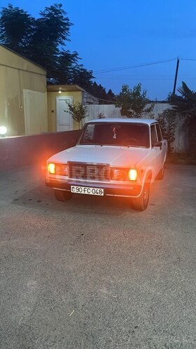 LADA (VAZ) 2107-2