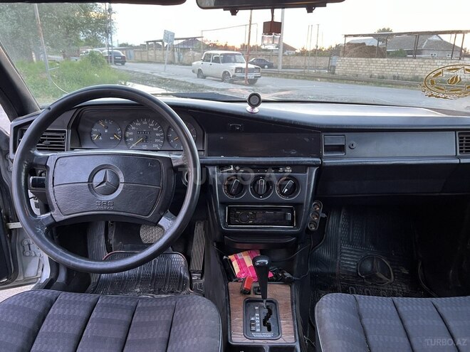 Mercedes 190-6
