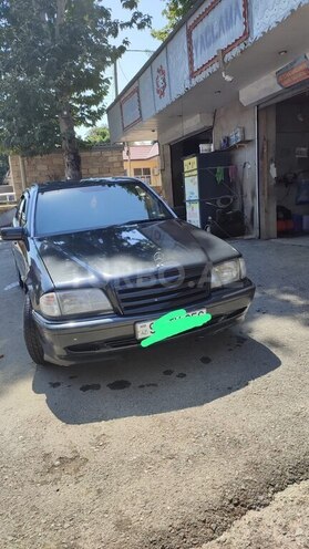 Mercedes C 200-1