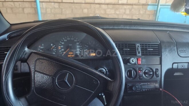 Mercedes C 200-9
