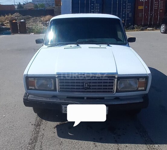 LADA (VAZ) 2107-1