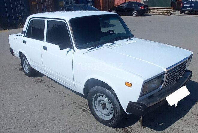 LADA (VAZ) 2107-2