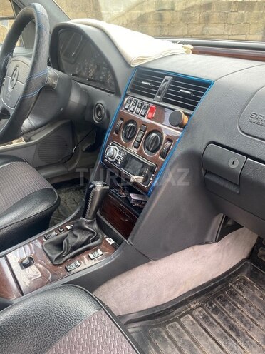 Mercedes C 200-6