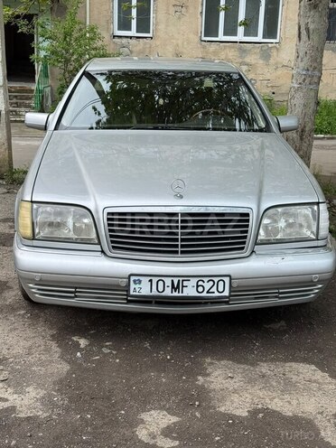Mercedes S 320-1