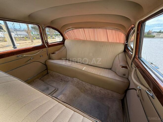 GAZ 13 "Chayka"-8