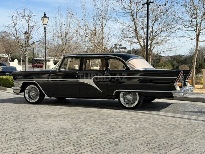 GAZ 13 "Chayka"-12