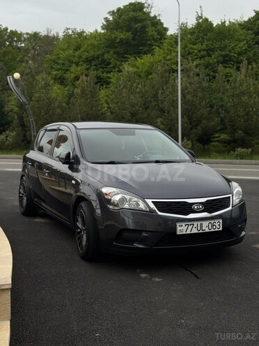 Kia Ceed-4
