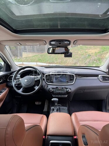 Kia Sorento-10