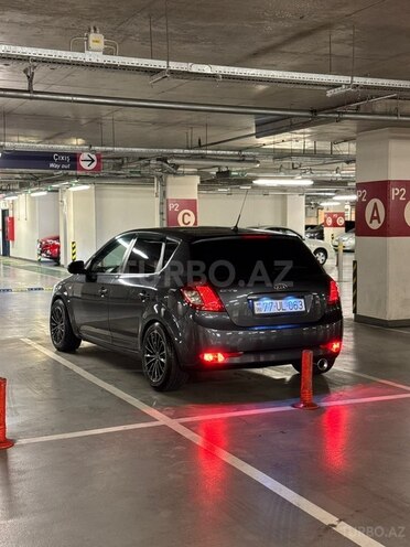Kia Ceed-16