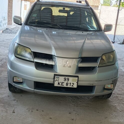 Mitsubishi Outlander-2
