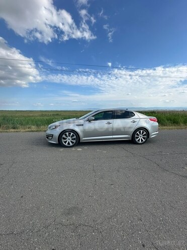 Kia Optima-4