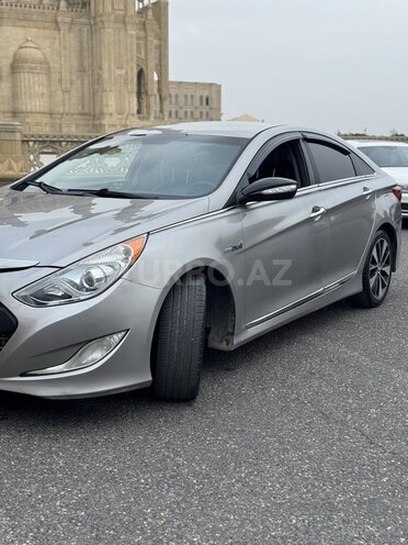 Hyundai Sonata-2