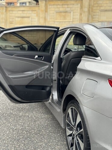 Hyundai Sonata-8