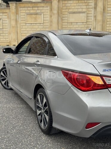 Hyundai Sonata-7