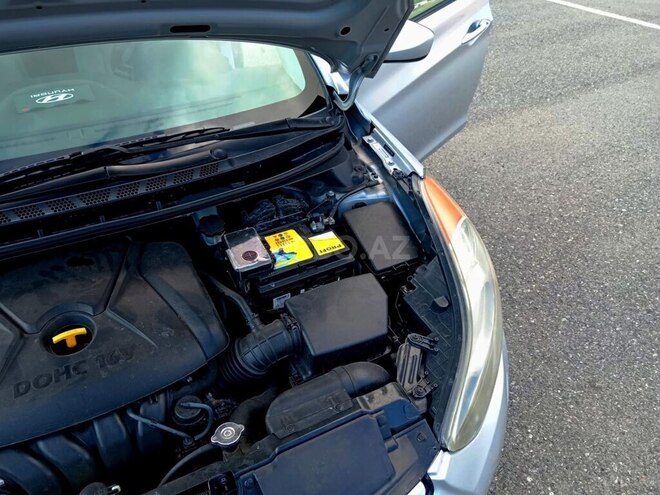 Hyundai Elantra-7