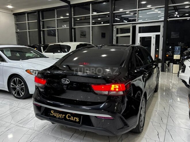 Kia Rio-5