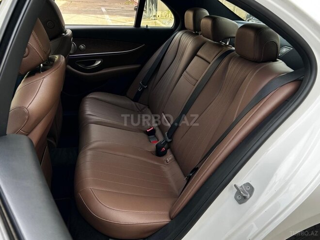 Mercedes E 300-7