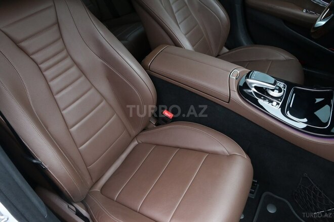 Mercedes E 300-6
