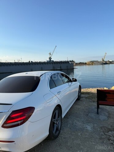 Mercedes E 300-2