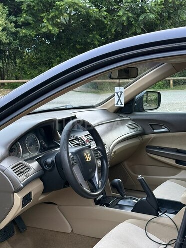 Honda Accord-9