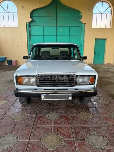 LADA (VAZ) 2107-1