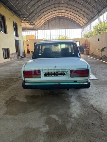 LADA (VAZ) 2107-2