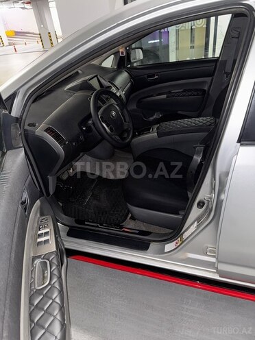 Toyota Prius-8