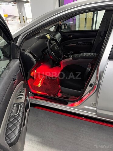 Toyota Prius-6
