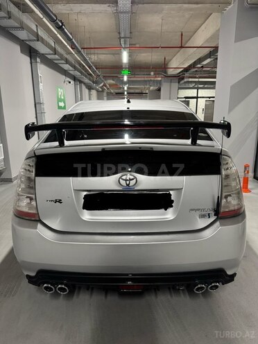 Toyota Prius-3