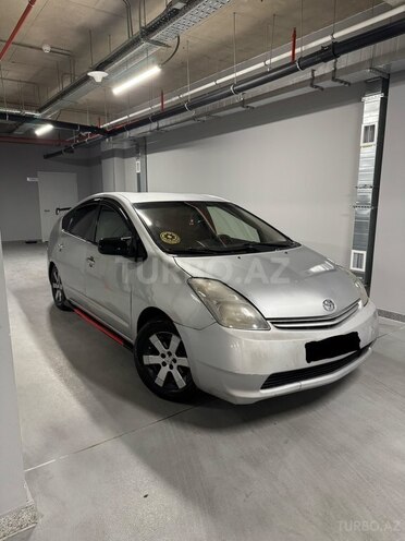 Toyota Prius-2