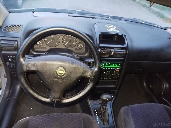 Opel Astra-9