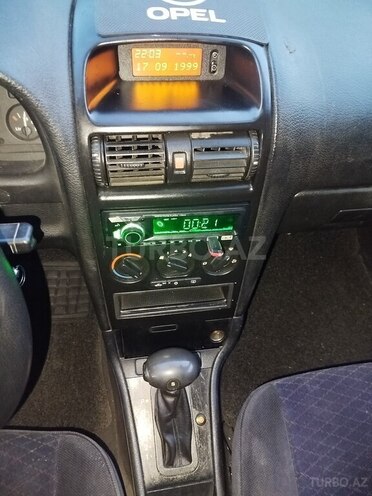 Opel Astra-10