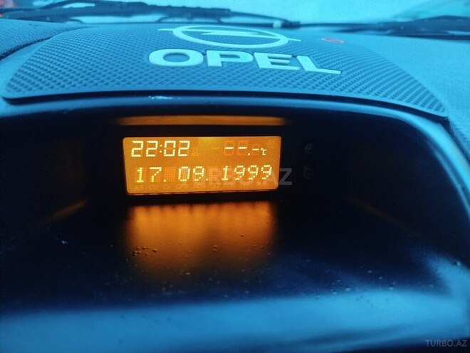 Opel Astra-11