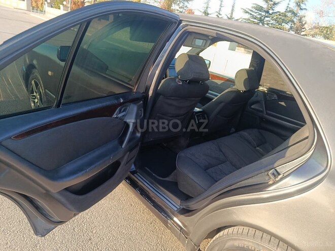 Mercedes E 220-9