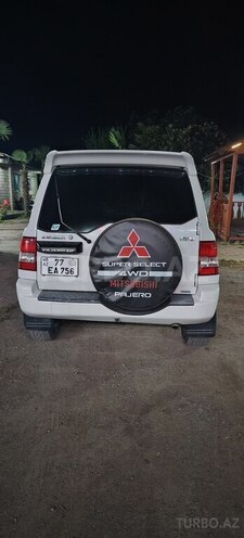 Mitsubishi Pajero io-6