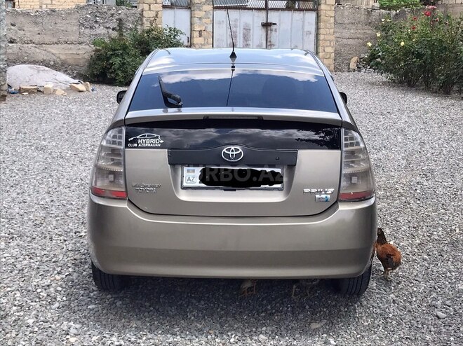 Toyota Prius-3
